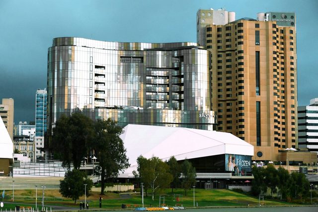 Singles in Adelaide: view of the city