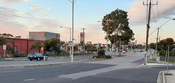 Singles in Altona North: view of the city