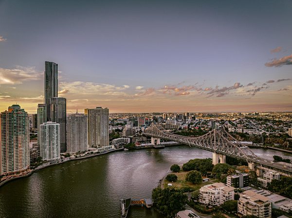 Singles in Brisbane: view of the city