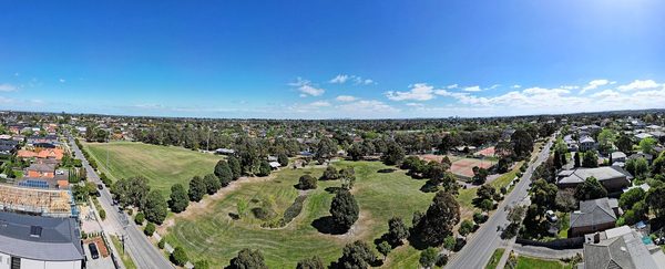 Singles in Glen Waverley: view of the city