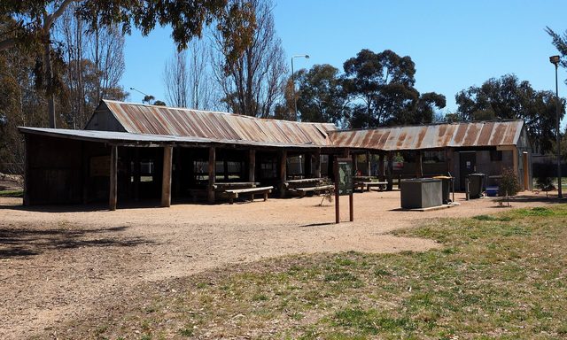 Singles in Kambah: view of the city