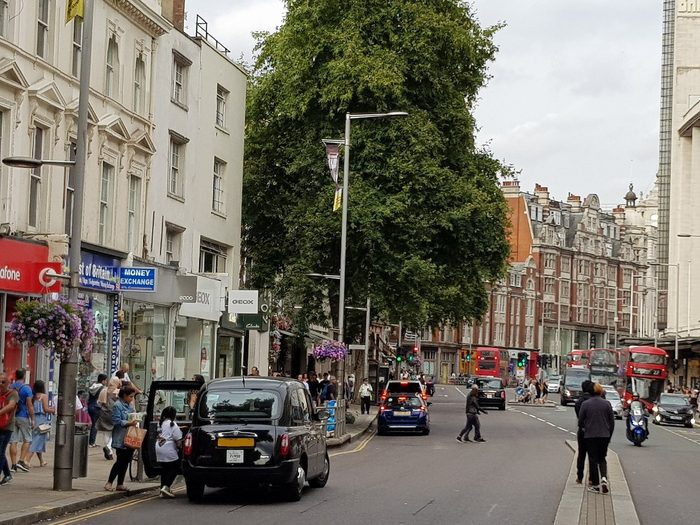Singles in Kensington: view of the city