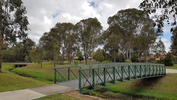 Singles in Manly West: view of the city