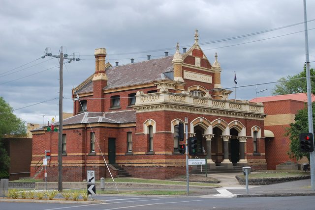 Singles in Moonee Ponds: view of the city