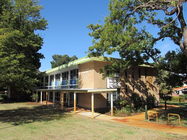 Singles in Nedlands: view of the city