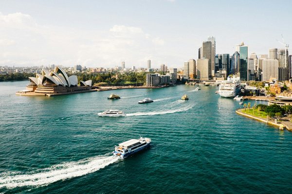 Singles in Sydney: view of the city