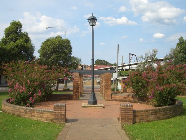Singles in Toongabbie: view of the city
