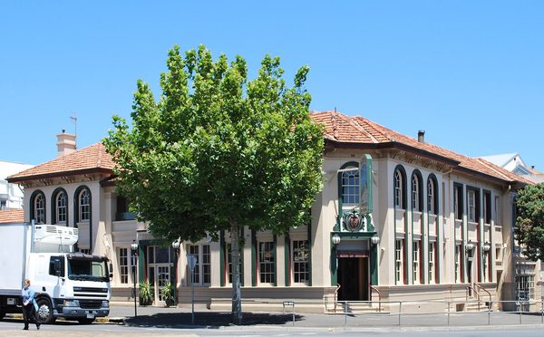 Singles in Warrnambool: view of the city